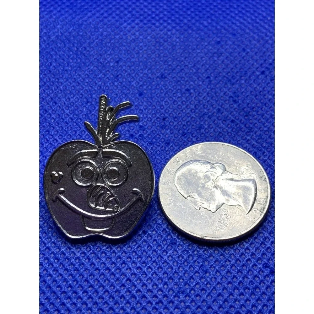 2015 CAST ONLY Frozen Olaf Disney pins apple shape silver chaser hidden mickey